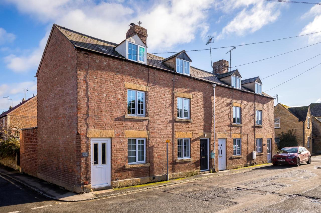 Alpha Terrace Villa Moreton-in-Marsh Exterior photo